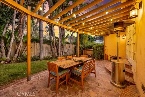 Los Angeles, CA 90068,3398 Floyd