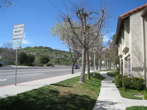 Calabasas, CA 91302,5606 Las Virgenes Road #62