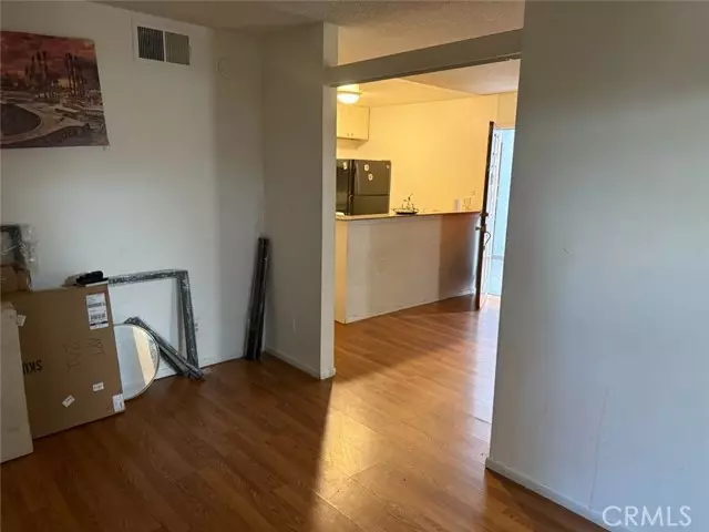 Tarzana (los Angeles), CA 91356,18645 Hatteras Street #187
