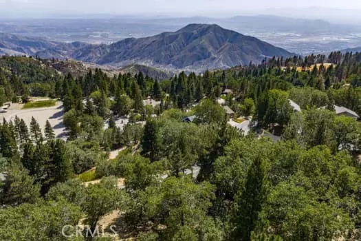 Running Springs, CA 92382,30184 Enchanted Way