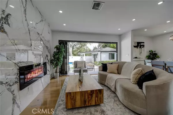 Studio City (los Angeles), CA 91604,12701 KLING