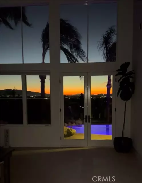 West Hills (los Angeles), CA 91304,7612 Carmenita Lane