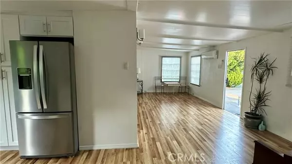 Sunland (los Angeles), CA 91040,10711 Sherman Grove #36