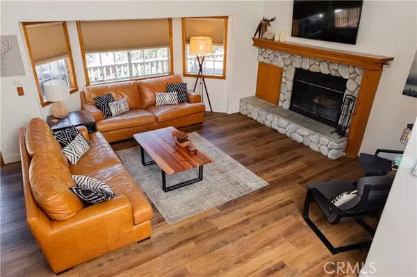 884 Grass Valley Road, Lake Arrowhead, CA 92352