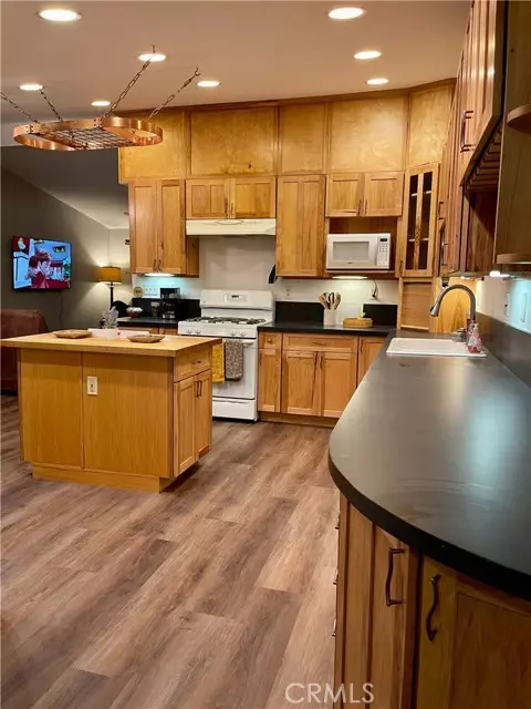 Lompoc, CA 93436,1445 Calle Marana