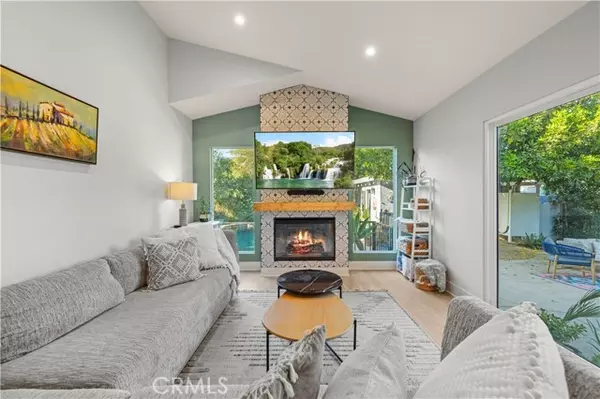 Tarzana (los Angeles), CA 91335,18933 Friar Street