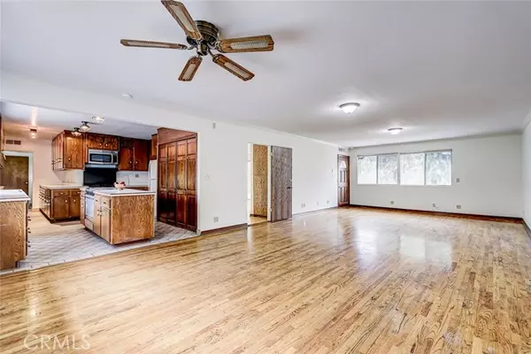 Chatsworth (los Angeles), CA 91311,23403 Lake Manor Drive