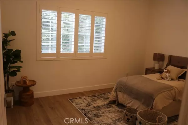 Northridge (los Angeles), CA 91324,9103 WYSTONE