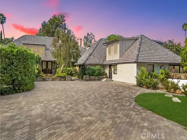 5200 Collier Place, Woodland Hills (los Angeles), CA 91364