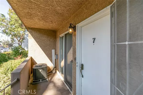 Van Nuys (los Angeles), CA 91405,14839 Sherman Way #7