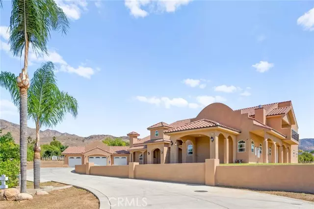 7419 Via Deldene, Highland, CA 92346