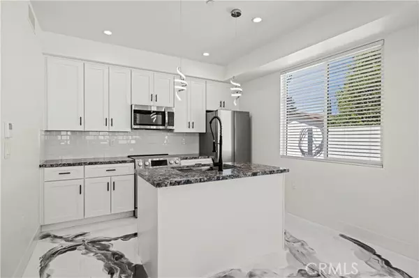 Van Nuys (los Angeles), CA 91405,15211 Cohasset