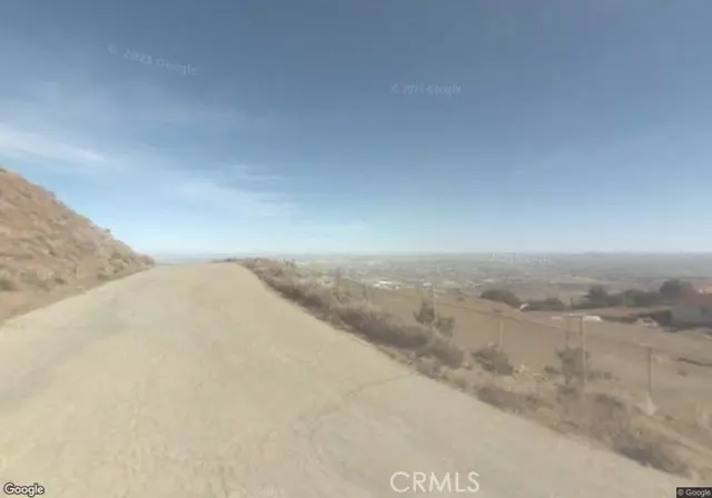 Palmdale, CA 93551,0 tierra subida