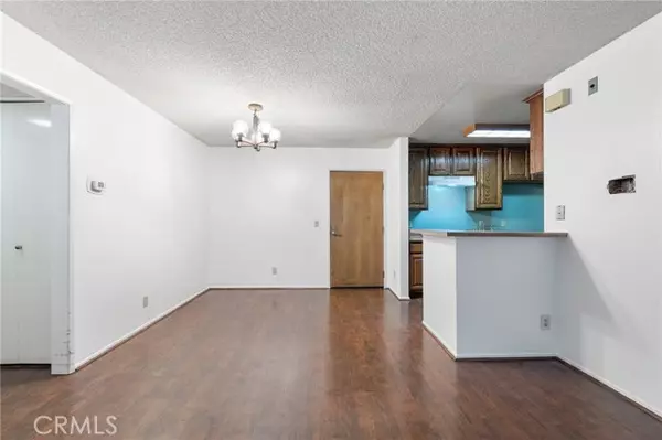 Los Angeles, CA 90042,3961 Via Marisol #233