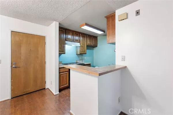 Los Angeles, CA 90042,3961 Via Marisol #233