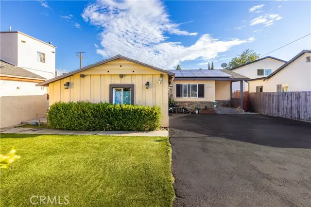 22020 Saticoy Street, Canoga Park (los Angeles), CA 91303