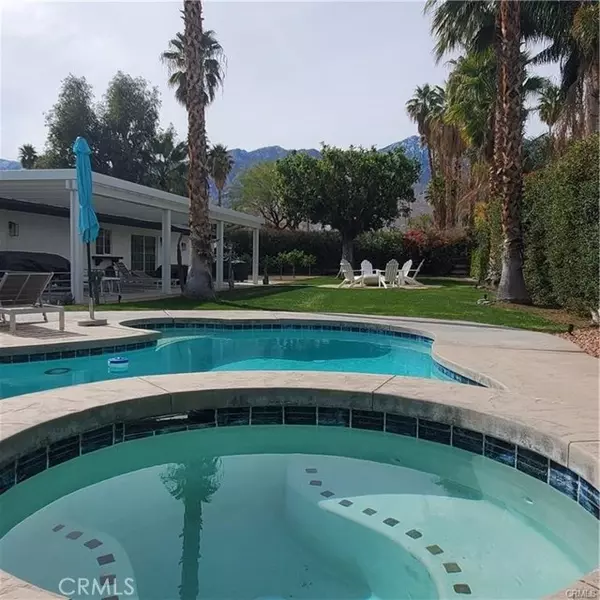 3180 E Escoba, Palm Springs, CA 92264