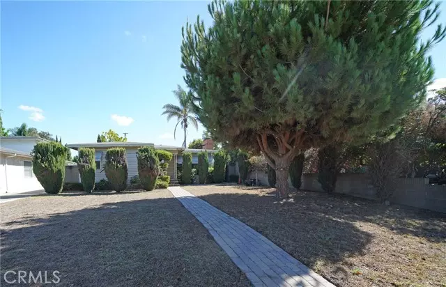 3738 Pacific, Long Beach, CA 90807