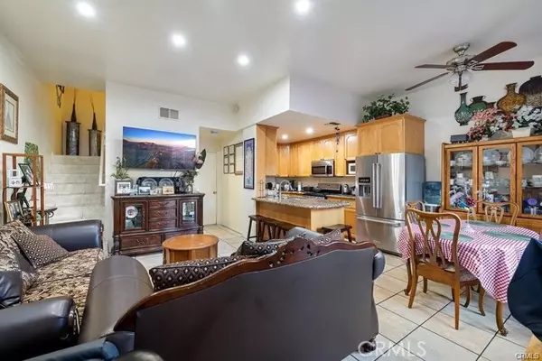 14520 Plummer St. #21, Panorama City (los Angeles), CA 91402