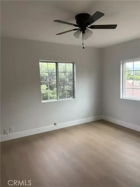 5803 Troost Avenue, North Hollywood (los Angeles), CA 91601