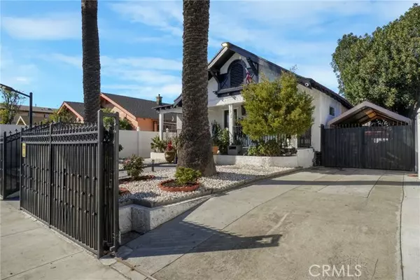 Los Angeles, CA 90037,919 W 49th