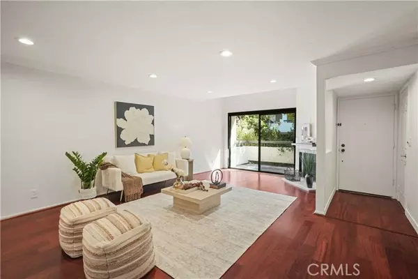 Woodland Hills (los Angeles), CA 91367,21620 Burbank #22