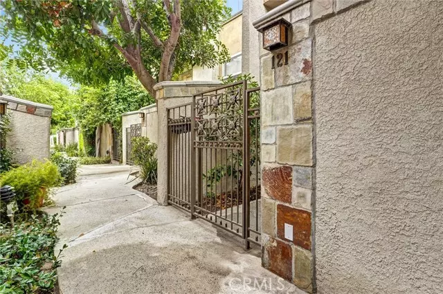 21901 Lassen Street #121, Chatsworth (los Angeles), CA 91311