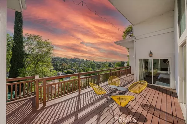 Studio City (los Angeles), CA 91604,3951 Sunswept Drive