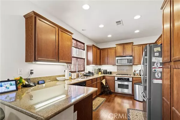 Newhall (santa Clarita), CA 91350,20425 Victory