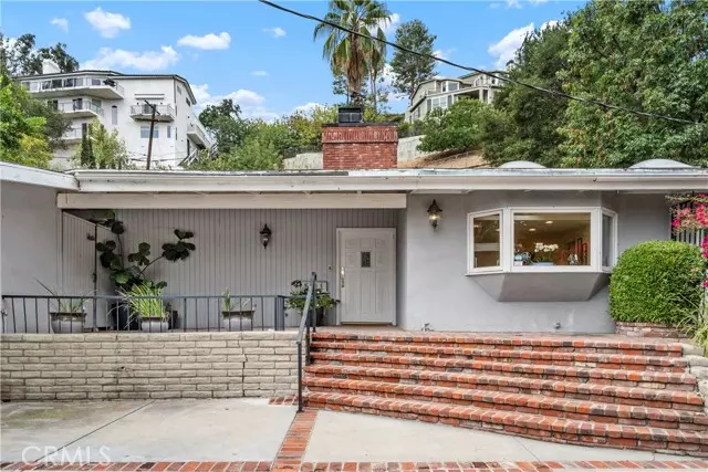 Woodland Hills (los Angeles), CA 91364,5111 San Feliciano