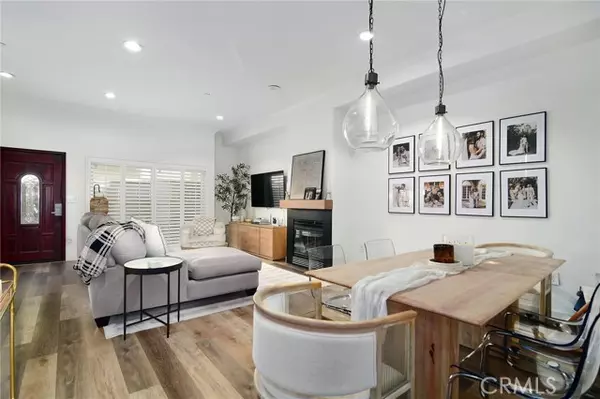 13360 Burbank Boulevard #16, Sherman Oaks, CA 91401