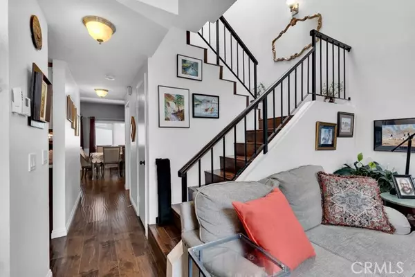 Tarzana (los Angeles), CA 91335,6323 Reseda Boulevard #13