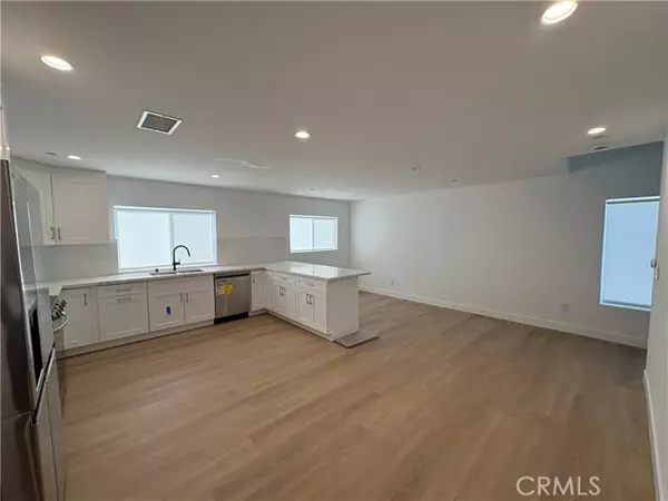 Van Nuys (los Angeles), CA 91401,14165 Calvert Street