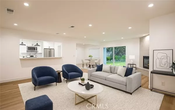 Woodland Hills (los Angeles), CA 91364,22257 Macfarlane Drive