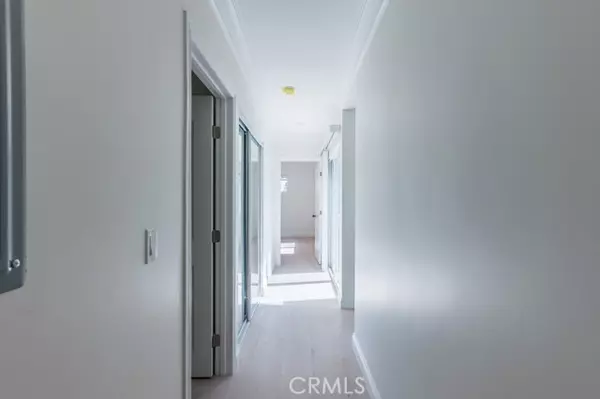 West Hollywood, CA 90048,128 S Harper Ave #130 (1/2)