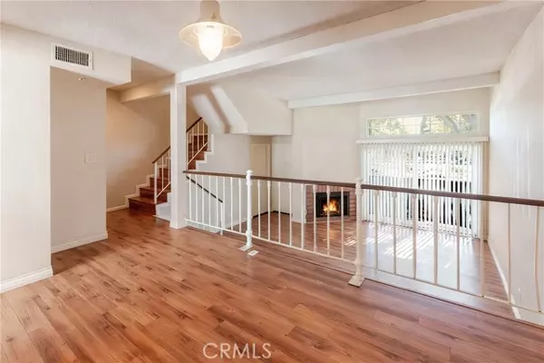 Reseda (los Angeles), CA 91335,19431 Sherman Way #15