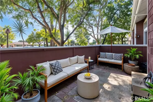 Reseda (los Angeles), CA 91335,19431 Sherman Way #15