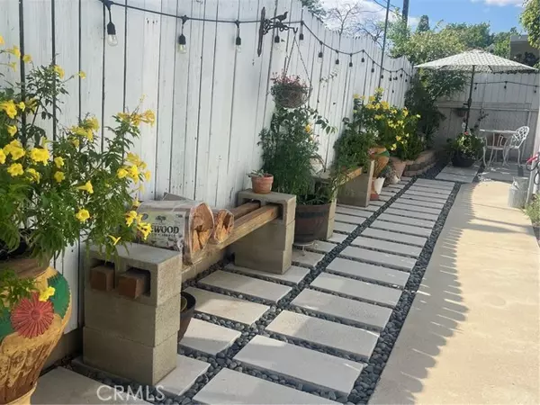 Chatsworth (los Angeles), CA 91311,21001 Plummer Street #106