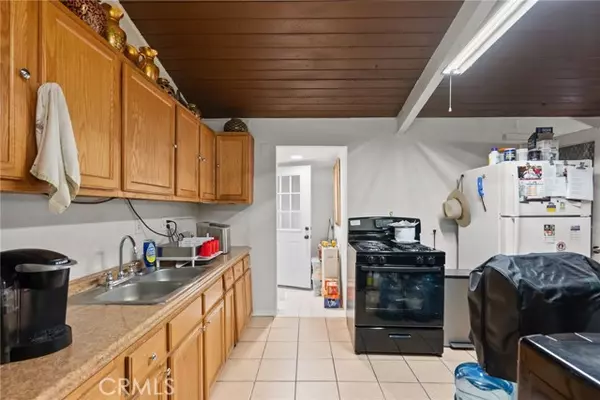 Pacoima (los Angeles), CA 91331,11819 Chivers Avenue