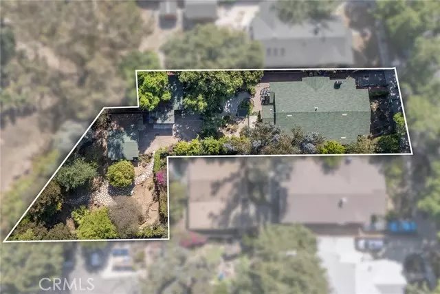 Los Angeles, CA 90068,2102 Holly Drive