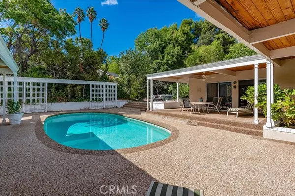 Woodland Hills (los Angeles), CA 91364,20300 Angelina Place