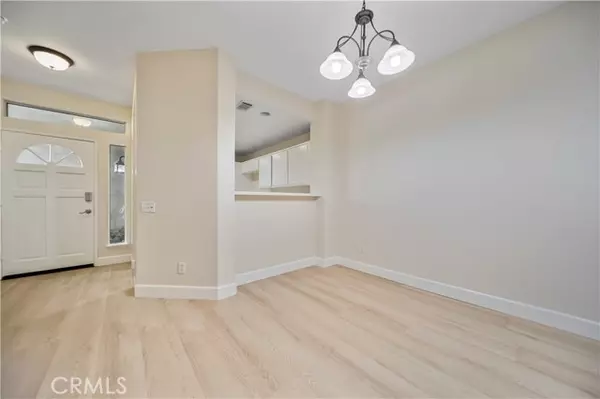 Valencia (santa Clarita), CA 91355,23963 Arroyo Park Drive #98