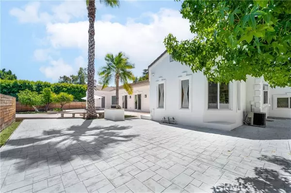 Tarzana (los Angeles), CA 91356,5206 Topeka Drive