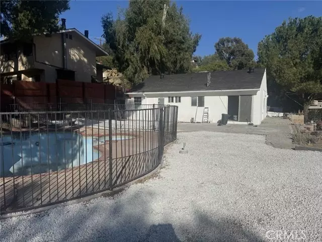 107 Ventura, Chatsworth (los Angeles), CA 91311