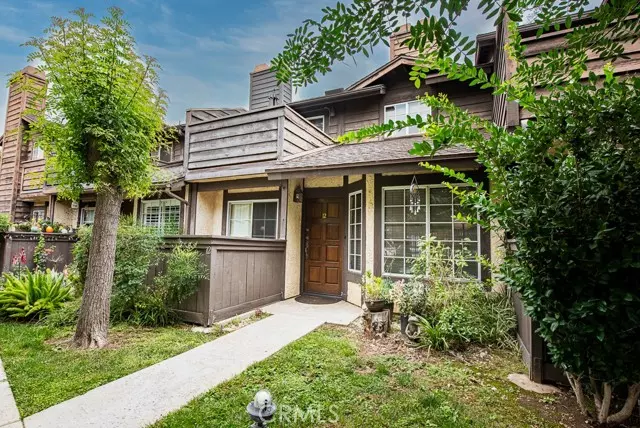 Canoga Park (los Angeles), CA 91304,20921 Community Street #12