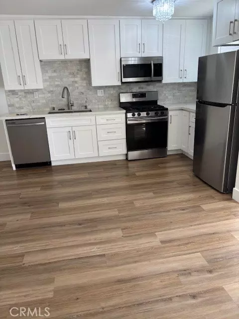 Tarzana (los Angeles), CA 91356,18530 Hatteras Street #326