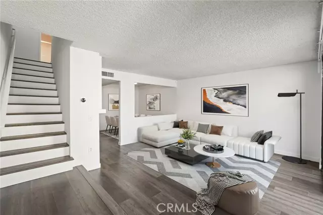 22038 Vanowen St. #215, Woodland Hills (los Angeles), CA 91303