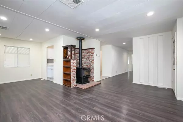 Lancaster, CA 93535,45800 Challenger #118