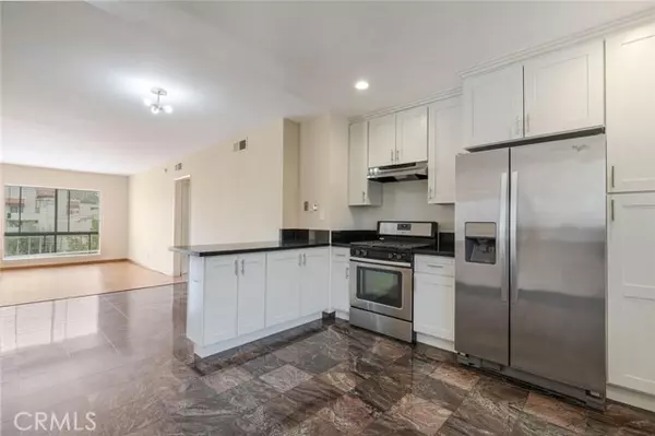 Encino (los Angeles), CA 91316,5250 Zelzah Avenue #12A