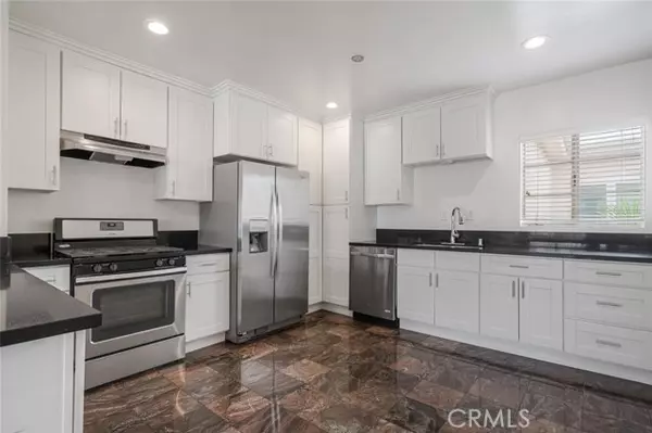 Encino (los Angeles), CA 91316,5250 Zelzah Avenue #12A